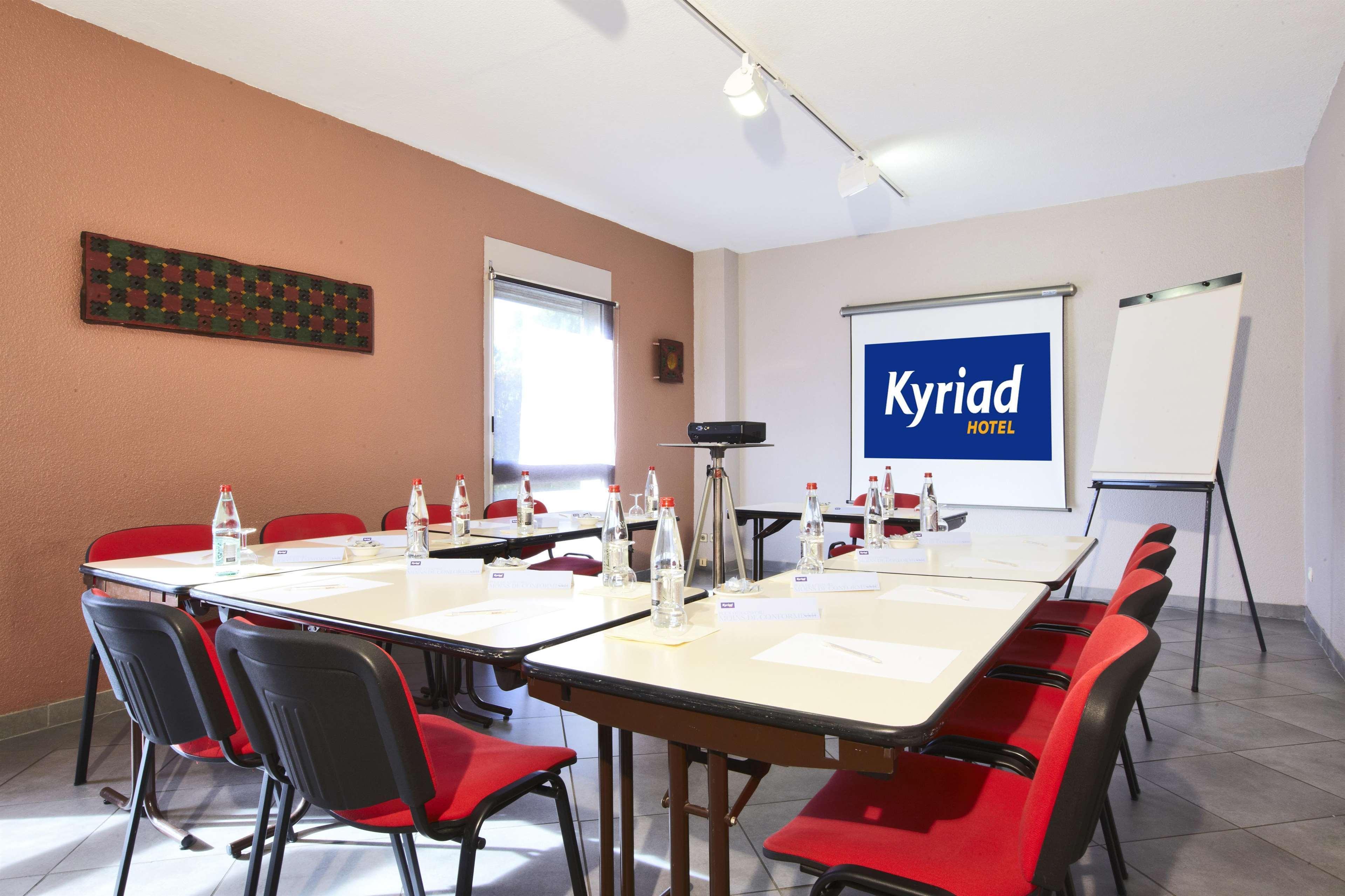 Kyriad Nimes Centre Εξωτερικό φωτογραφία
