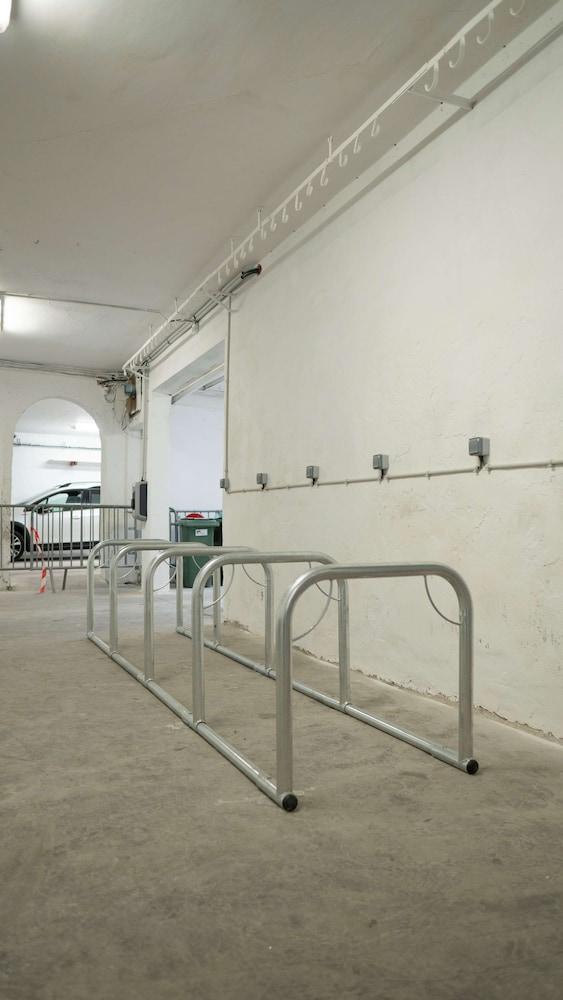 Kyriad Nimes Centre Εξωτερικό φωτογραφία